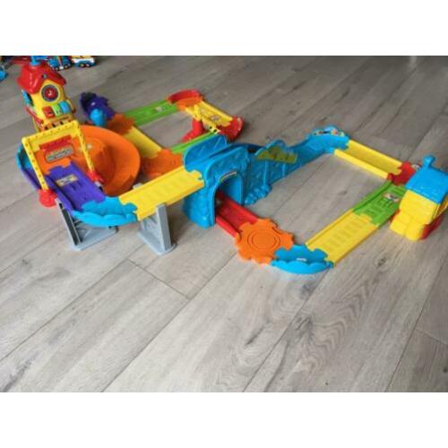 Vtech treinstation met Tineke trein