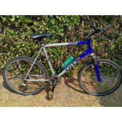 Heren fiets werkt prima aluminium frame echt TREK