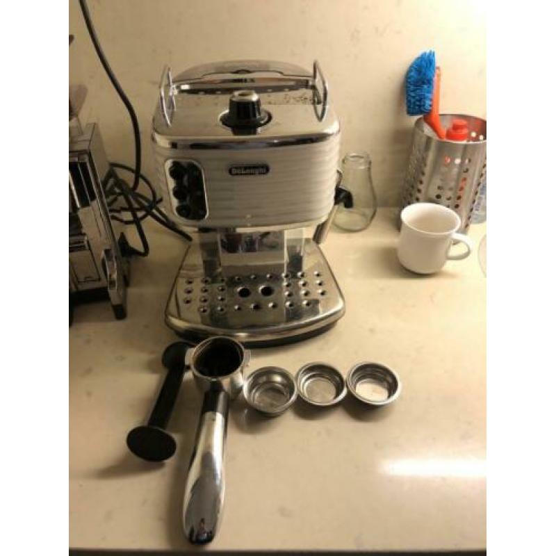 DeLonghi Koffie/Espresso Apparaat Scultura ECZ