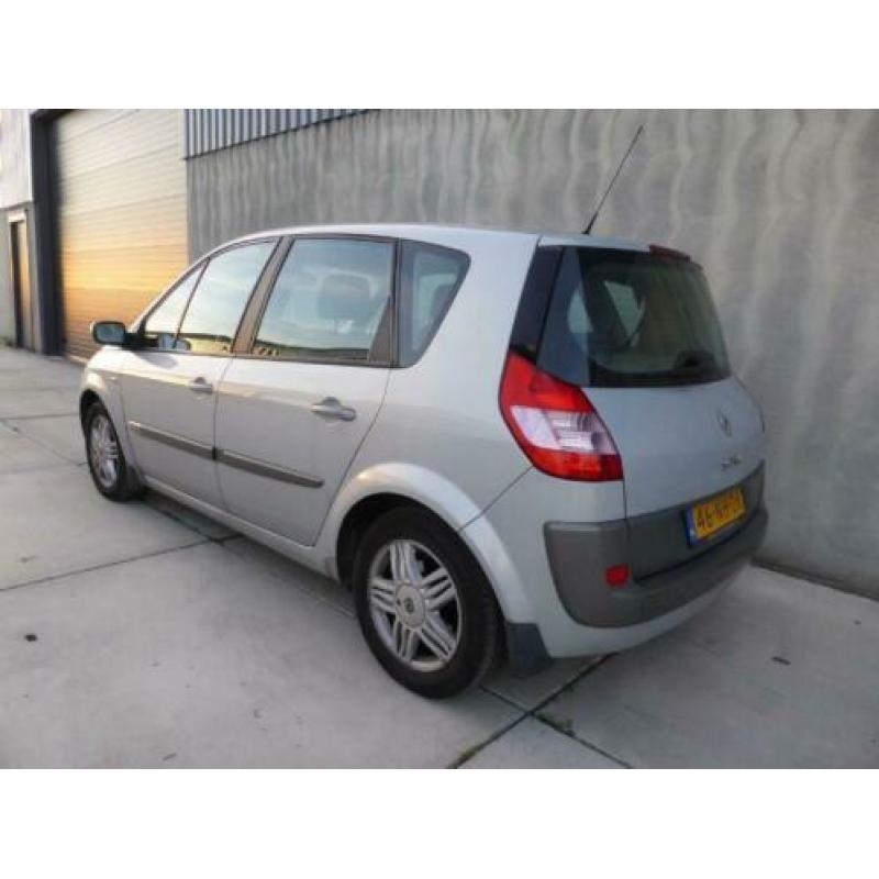 Renault Scenic Scénic 2.0-16V Privilège Luxe