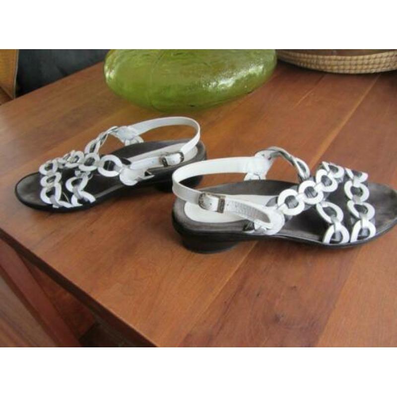 Arriva 1x gedragen witte leren sandalen maat 38