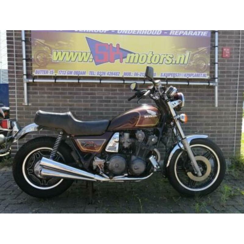 Honda CB900 Custom rijdend of voor onderdelen !