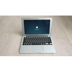 MacBook Air 11" i5 4GB 121GB Opslag Early 2014