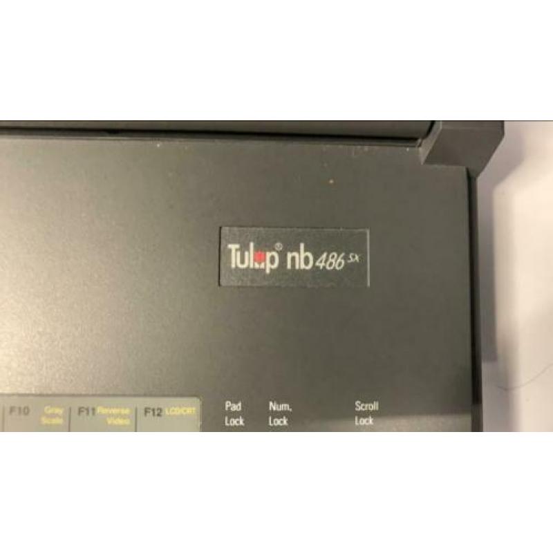 Tulip laptop nb 486SX serie no. QC 3259049A (30x22x4)