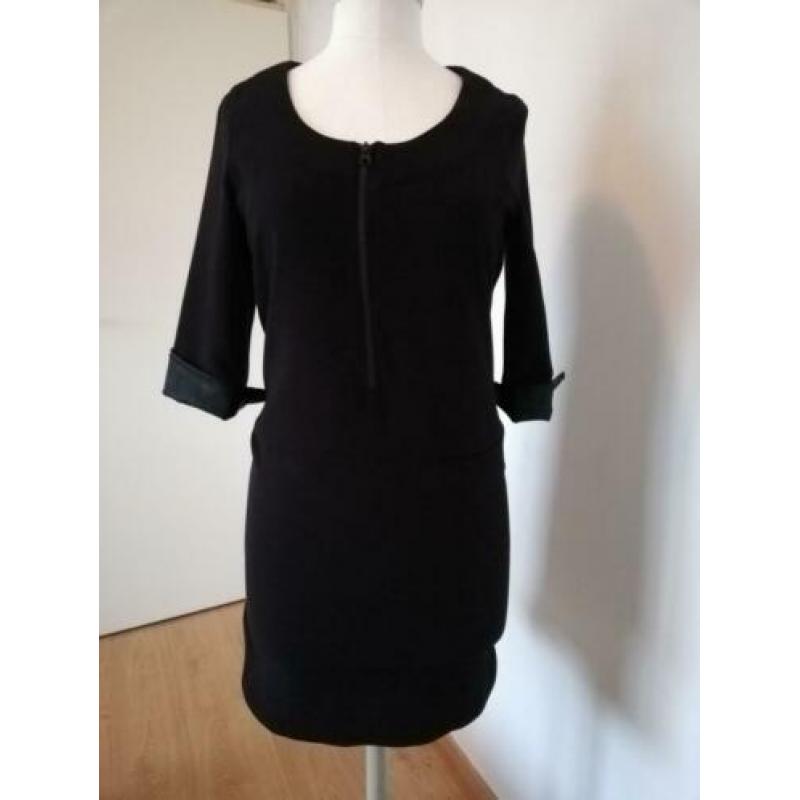 ZGAN Casual Jurk van WE. Maat S. Met PU leather accenten