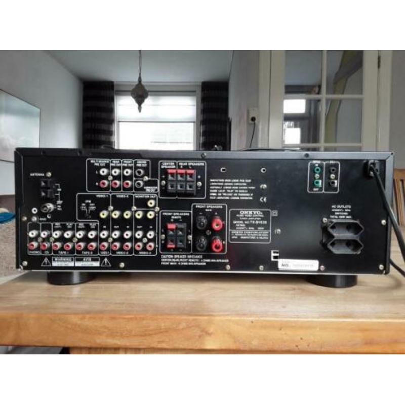 Onkyo Receiver + CD Wisselaar + Speakers
