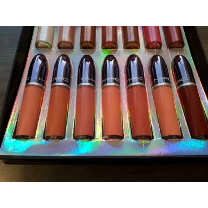Mac grand illusion liquid lipcolor holographic shine 14x