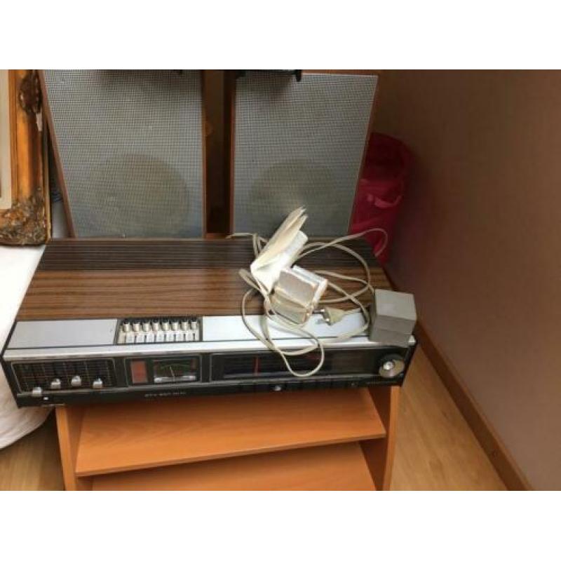 Grundig radio en boxen