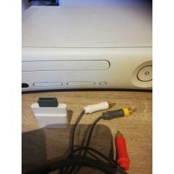 Xbox 360 met memory card en quick charge kit