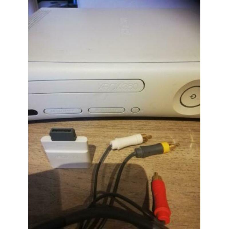 Xbox 360 met memory card en quick charge kit
