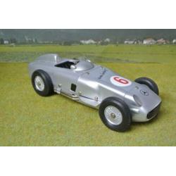 Märklin 81102 Mercedes-Benz W 196 "Hans Hermann" Silberpfeil