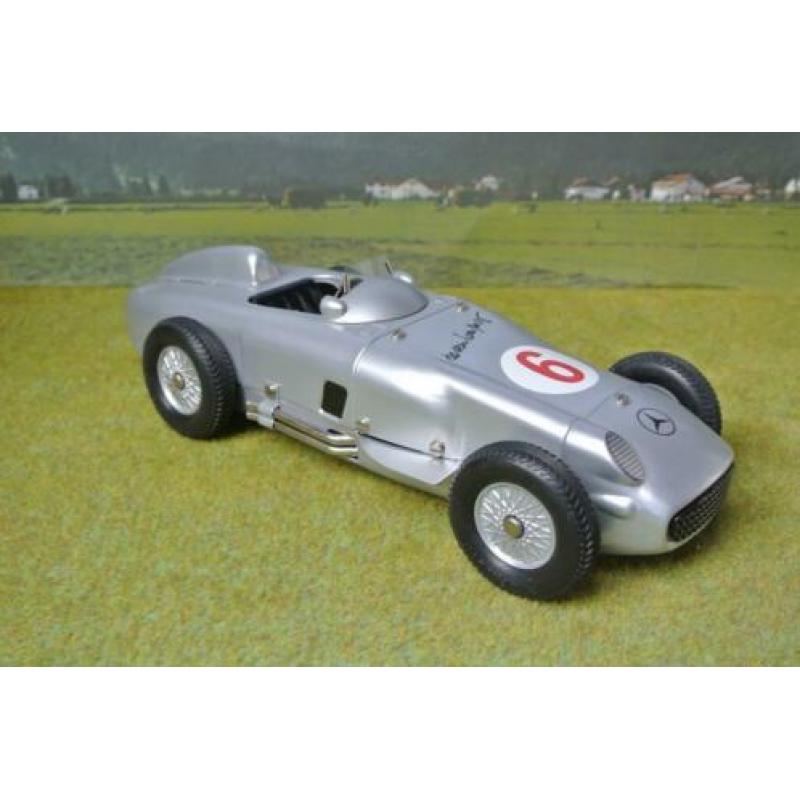 Märklin 81102 Mercedes-Benz W 196 "Hans Hermann" Silberpfeil