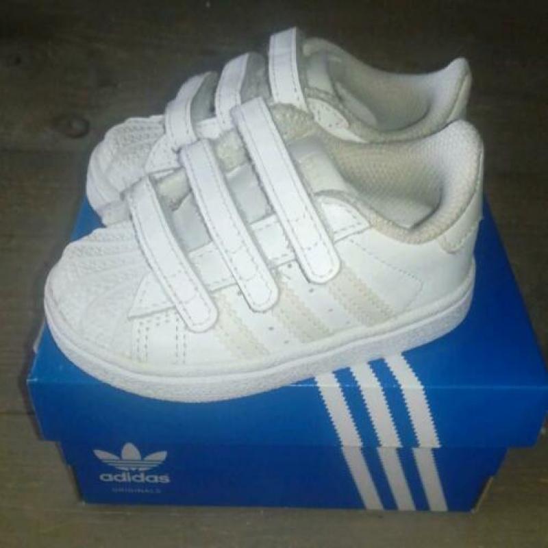 Adidas superstar sneakers maat 19