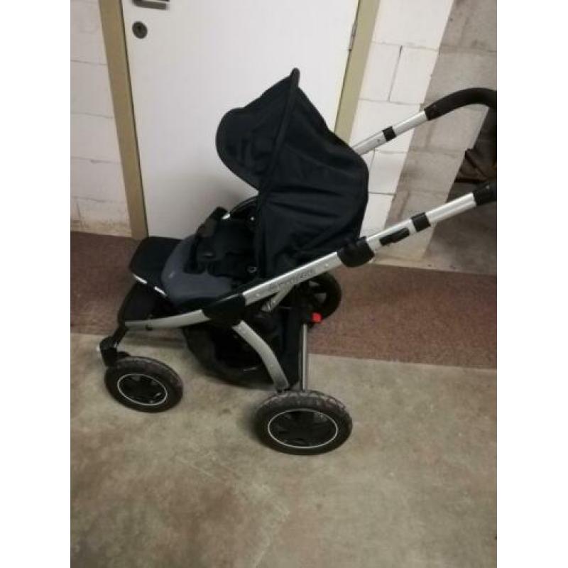 Buggy Maxi-Cosi Mura met draagmand en toebehoren