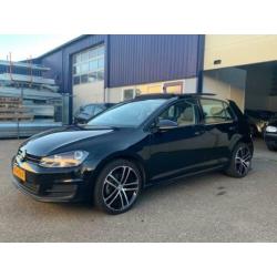 Volkswagen Golf 1.2 TSI Comfortline DYNAMIC LED/ PANO/ DSG