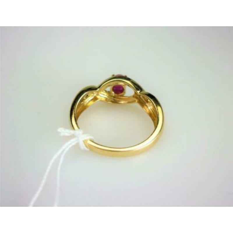 Ring goud robijn & diamanten / Z6048