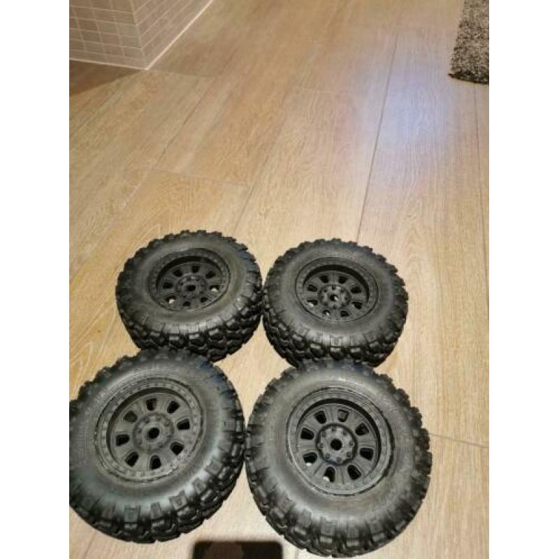 Axial Falken wildpeak 3.8
