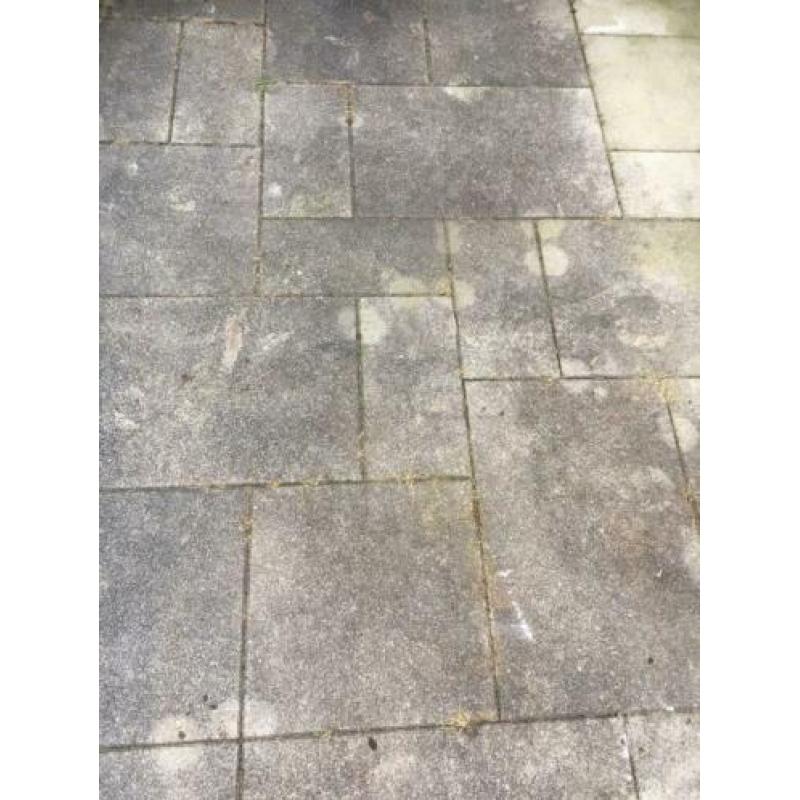 Tuin-/ Terrastegels. ca. 12m2