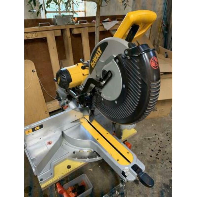 Dewalt dw718-qs afkort- en verstekzaag