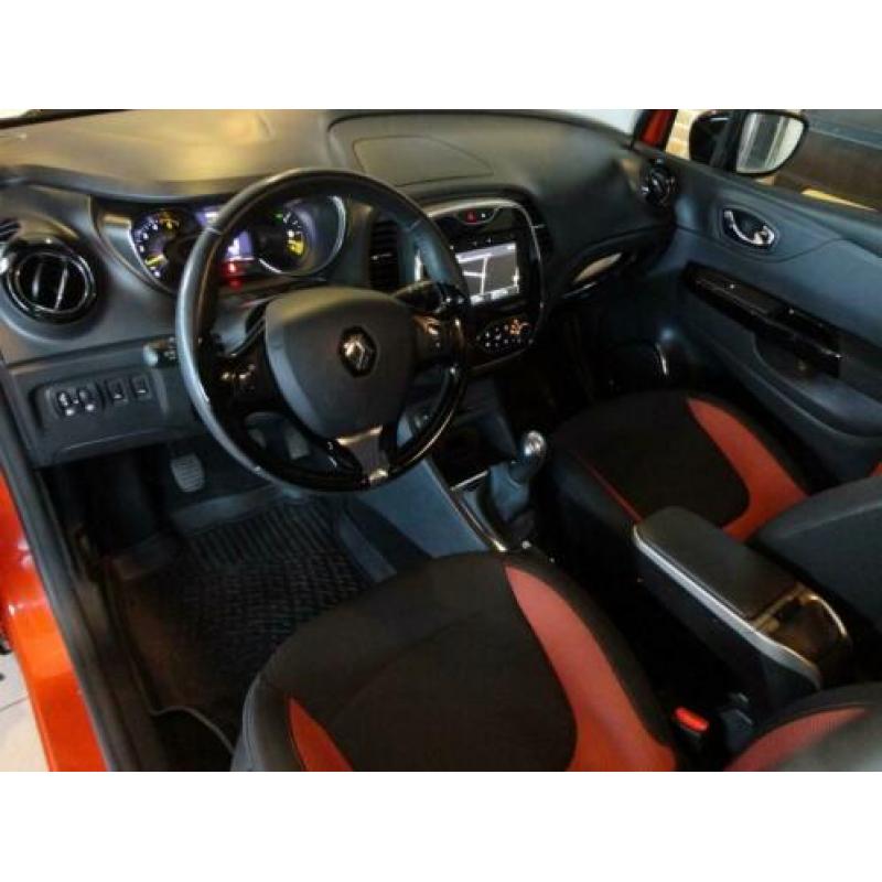 Renault Captur 1.5 dCi Dynamique NAVI/CLIMA/CAMERA/LEDBOM VO