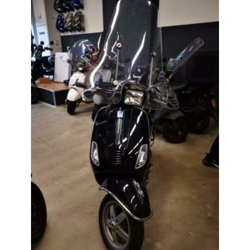 Vespa S met schade