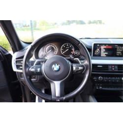 BMW X5 M50d Pano, Headup, Softclose. (bj 2015, automaat)