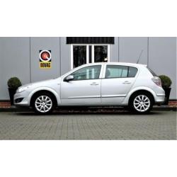 Opel Astra 1.6 Temptation AIRCO, CRUISE. LM VELGEN, TREKHAAK