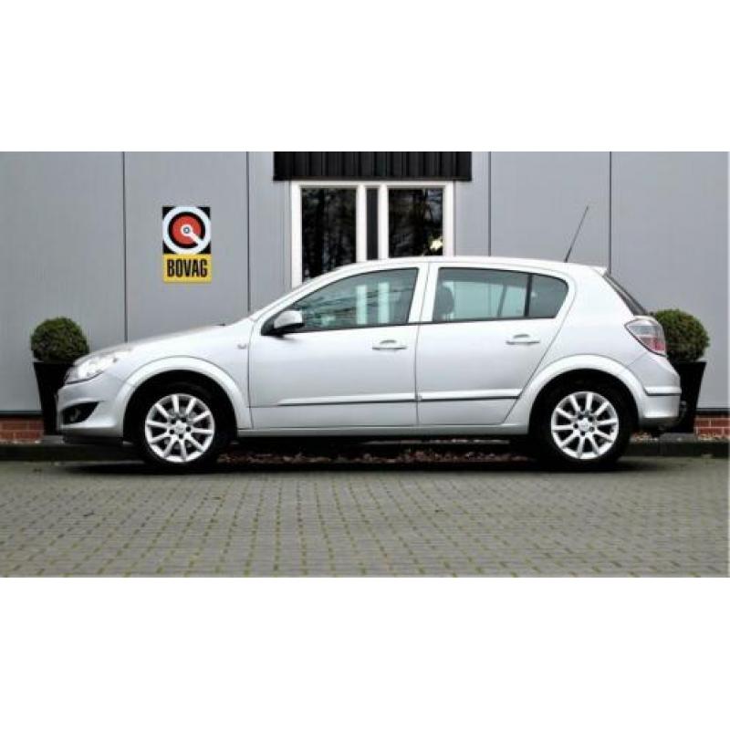 Opel Astra 1.6 Temptation AIRCO, CRUISE. LM VELGEN, TREKHAAK