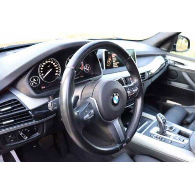 BMW X5 M50d Pano, Headup, Softclose. (bj 2015, automaat)