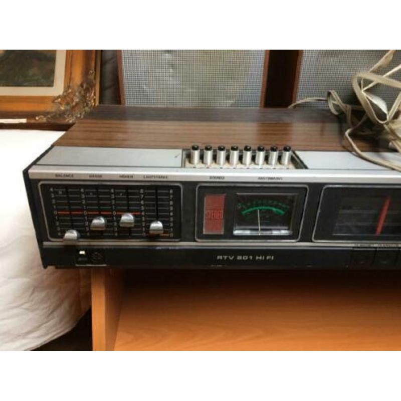 Grundig radio en boxen