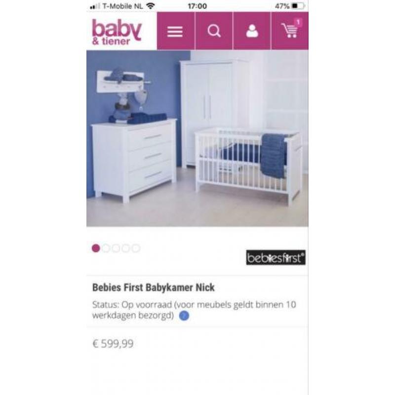 Complete babykamer met kast, commode, ledikant en wandrek