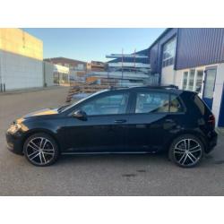 Volkswagen Golf 1.2 TSI Comfortline DYNAMIC LED/ PANO/ DSG