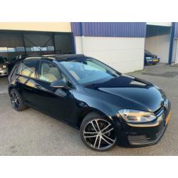 Volkswagen Golf 1.2 TSI Comfortline DYNAMIC LED/ PANO/ DSG