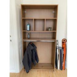 Gratis boekenkast kledingkast bruin hout