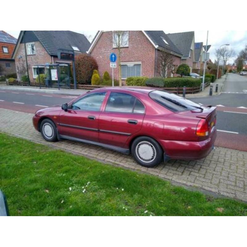 Mitsubishi Carisma 1.6 MR