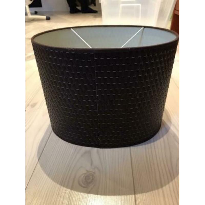 Lamp met verschillende kappen!