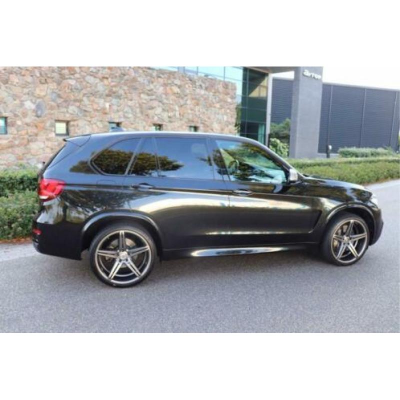 BMW X5 M50d Pano, Headup, Softclose. (bj 2015, automaat)