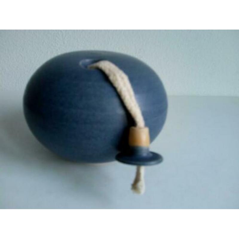 Olielampje. Blauw aardewerk. Egbert Lochem. Mooie staat.
