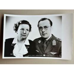 Oude zwart wit foto van Juliana en Bernhard (895)
