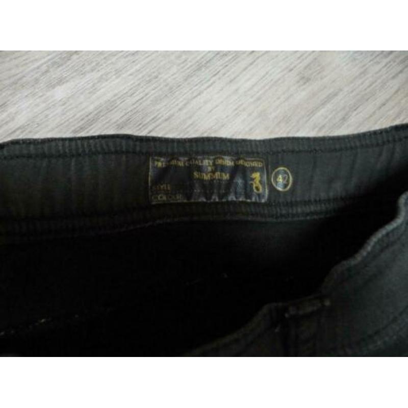 Jogger van Summum maat 42