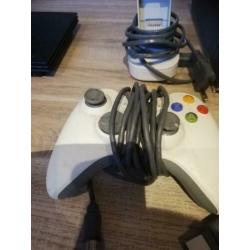 Xbox 360 met memory card en quick charge kit