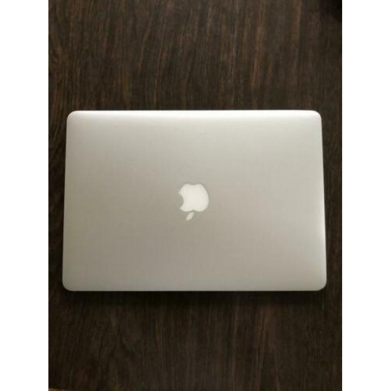 MacBook Air 2015 1,6 dual core i5 8 gb werkgeheugen