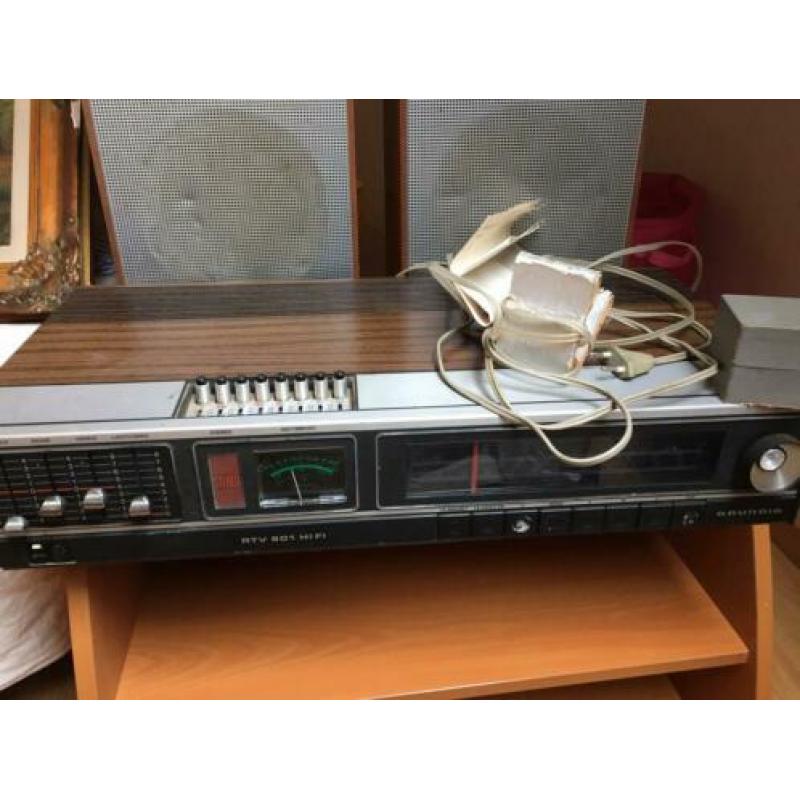 Grundig radio en boxen
