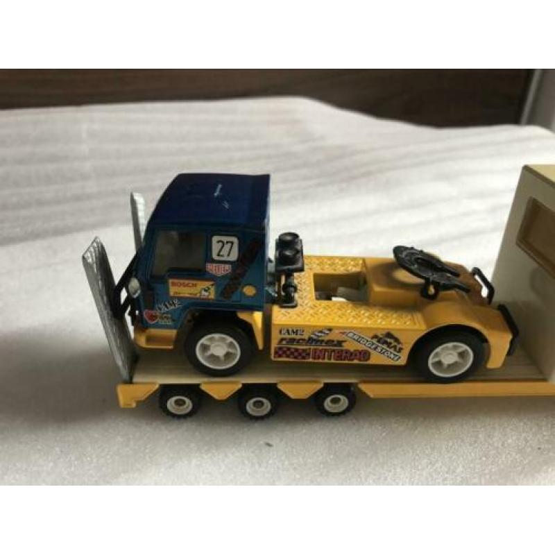 Siku Truck Racing .