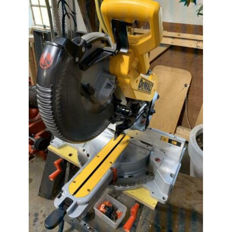 Dewalt dw718-qs afkort- en verstekzaag