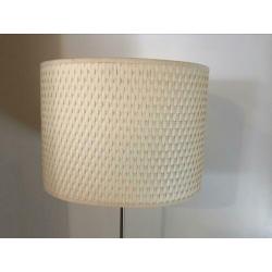 Lamp met verschillende kappen!