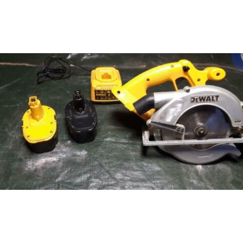 Hand cirkelzaag op accu van DeWalt