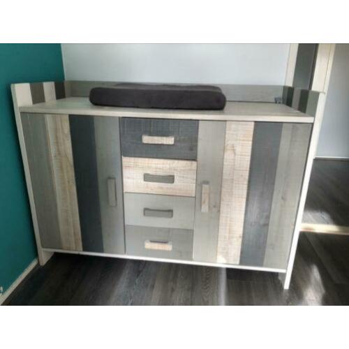 Jelle mix commode en ledikant