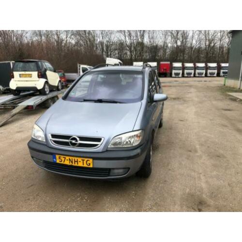 Opel Zafira 1.8-16V Elegance