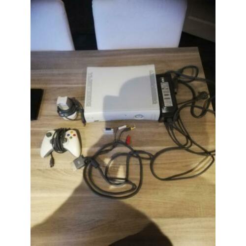 Xbox 360 met memory card en quick charge kit
